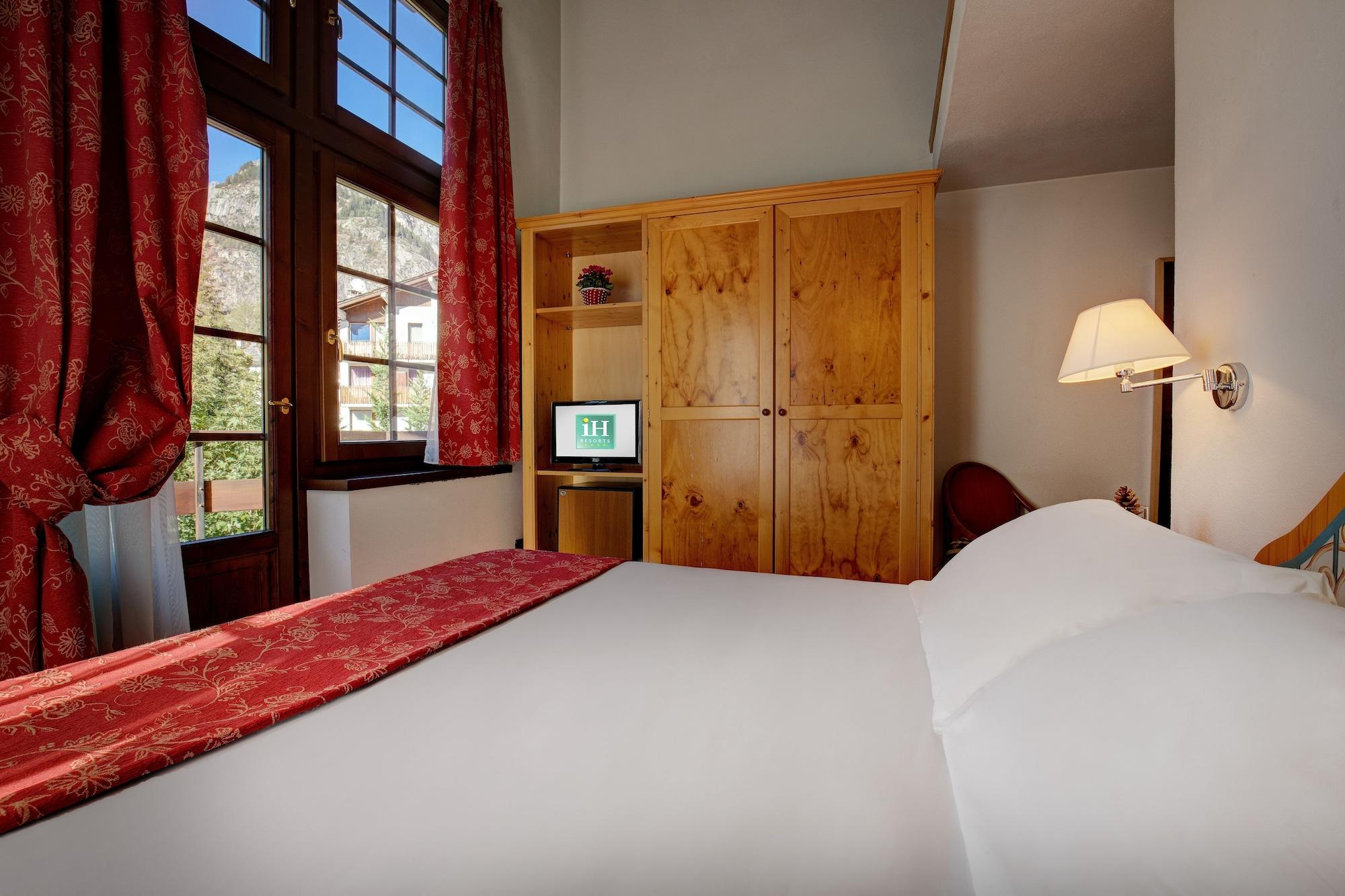 Ih Hotels Courmayeur Mont Blanc Экстерьер фото
